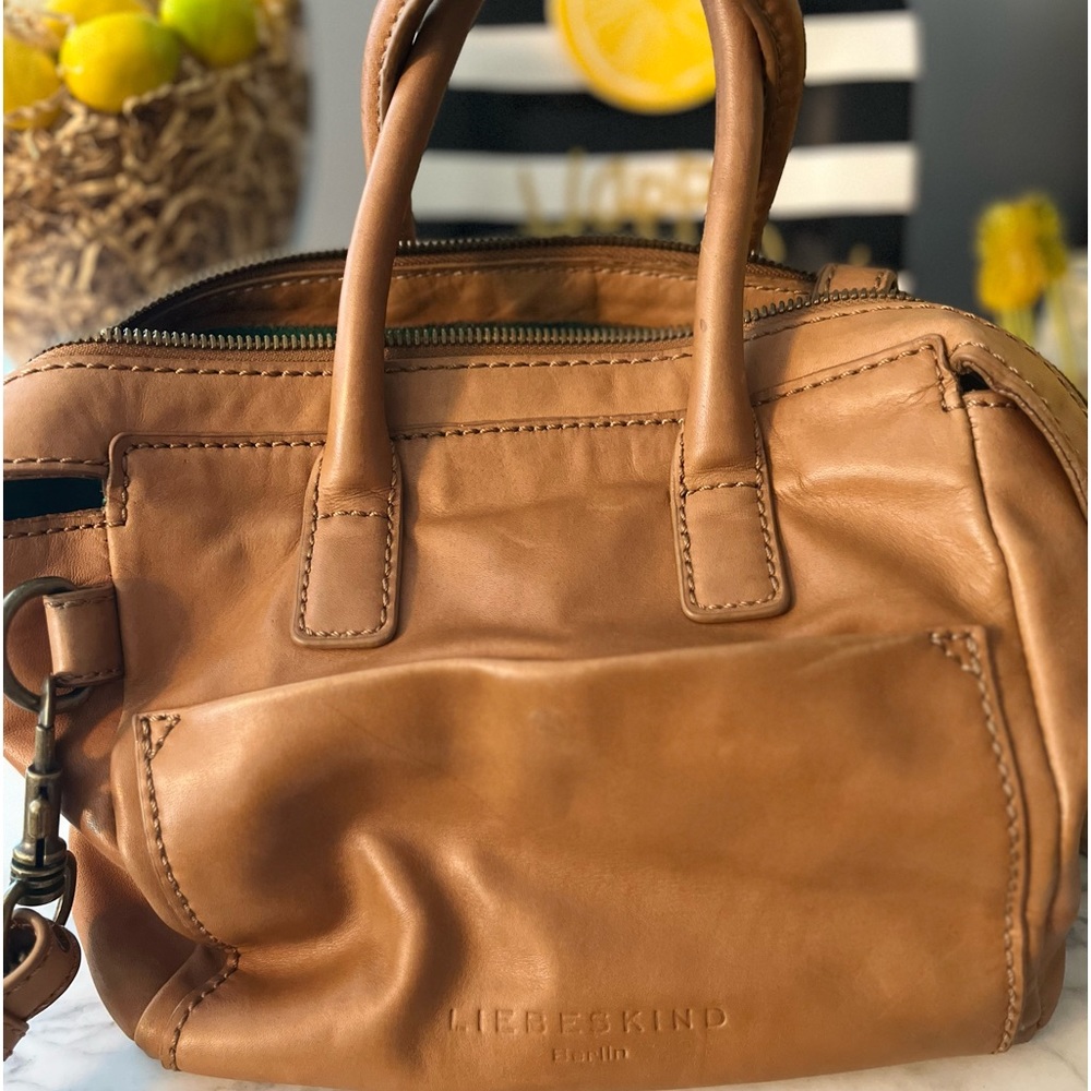 LIEBESKIND Berlin purse in EUC with crossbody strap and handles